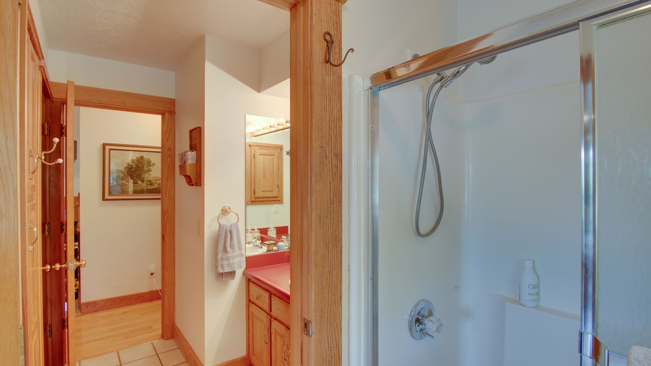 Photo of Bathroom in Custer County