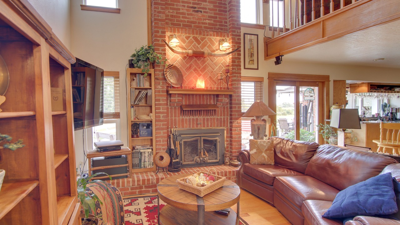 Photo of Livingroom in Custer County