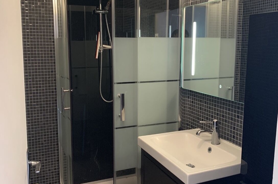 Photo of Bathroom in Courseulles-sur-Mer