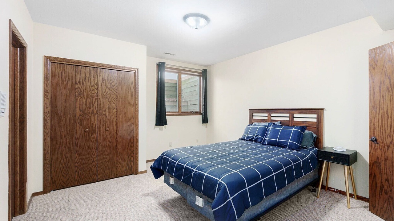 Photo of Bedroom in Lennox