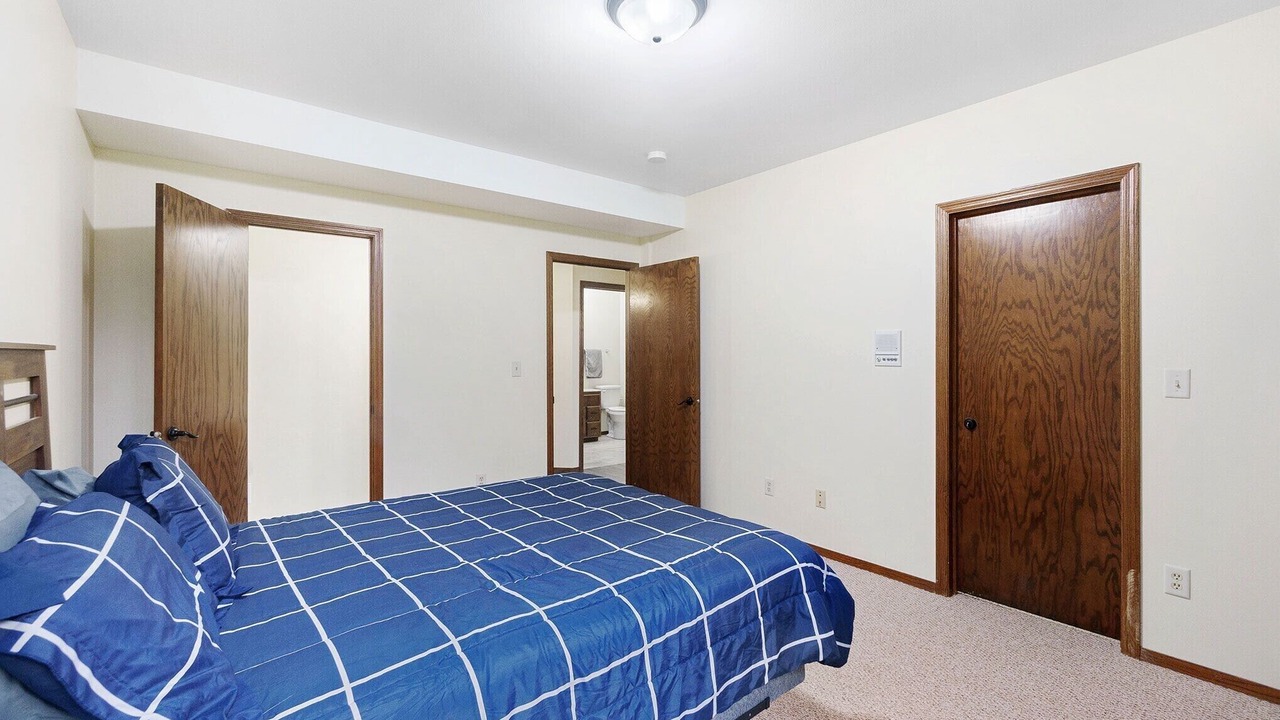Photo of Bedroom in Lennox