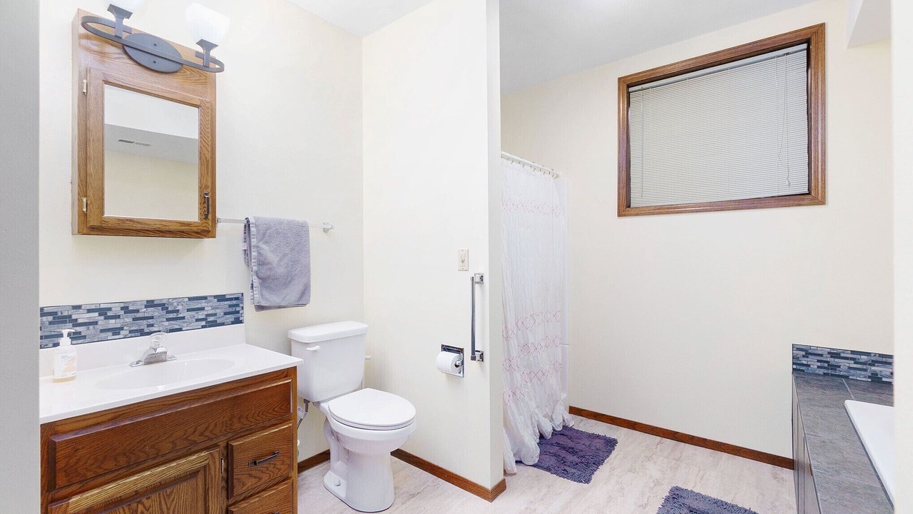 Photo of Bathroom in Lennox