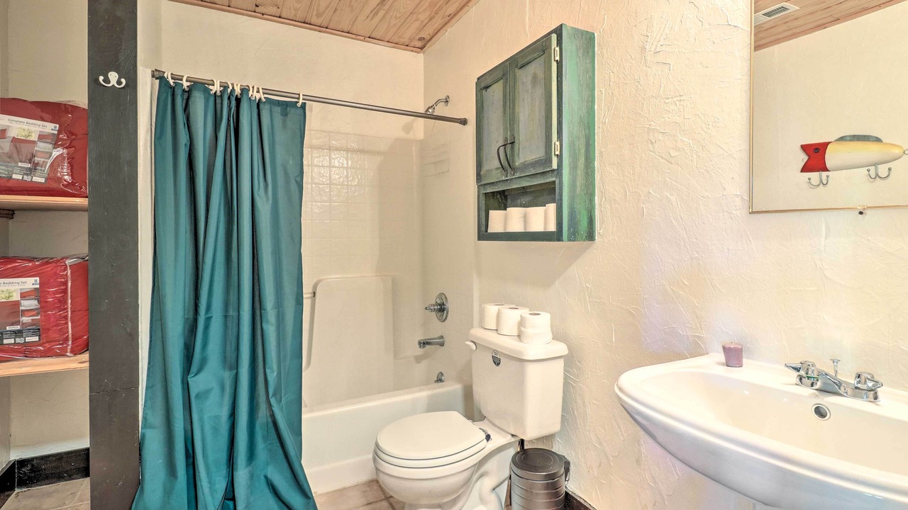 Photo of Bathroom in Lynn