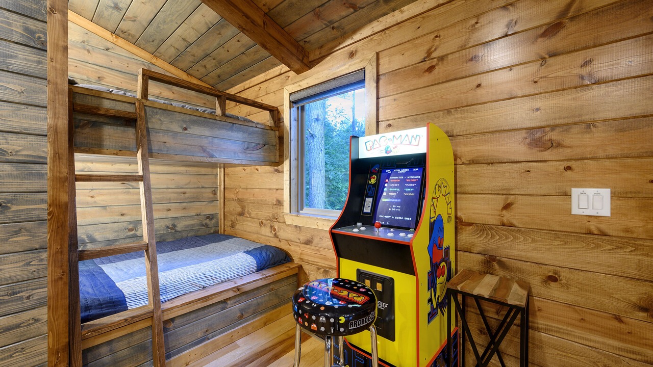 Photo of Bedroom in Broken Bow