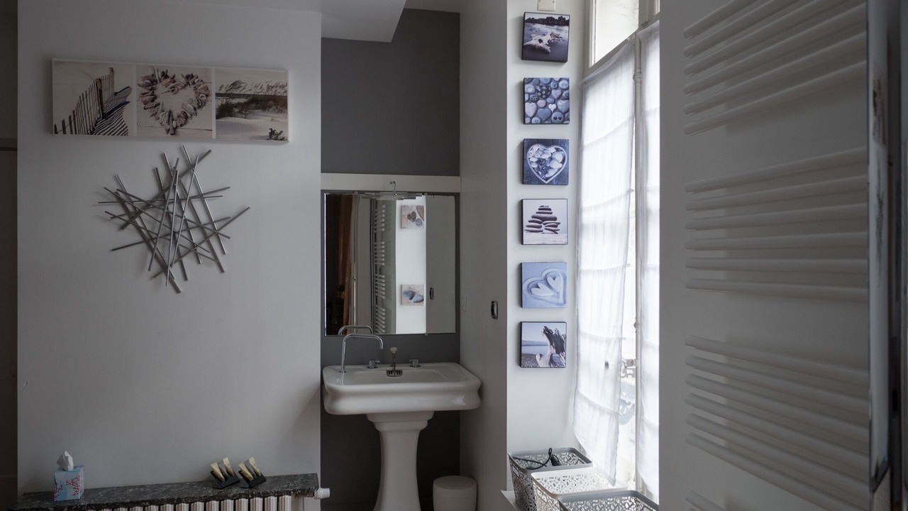 Photo of Bathroom in Centre Ville