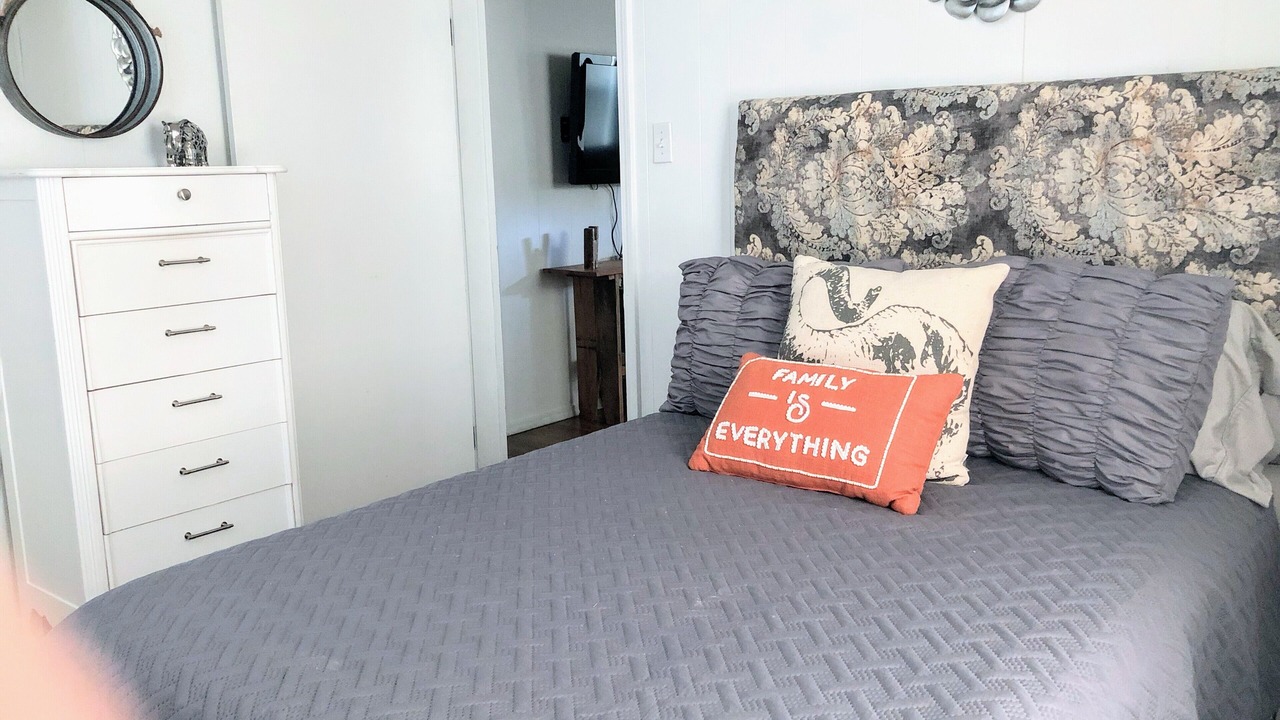Photo of Bedroom in Crestline