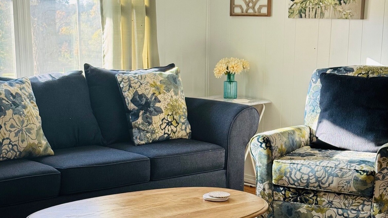 Photo of Livingroom in Crestline