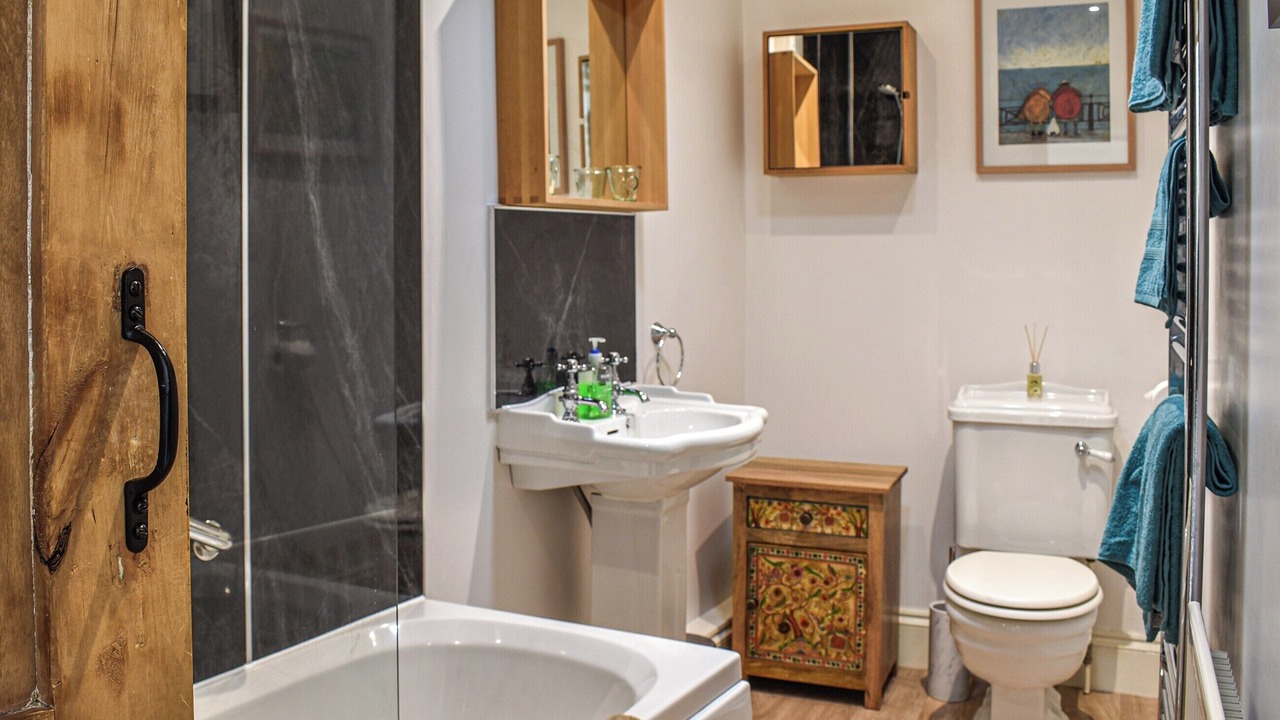 Photo of Bathroom in Giggleswick