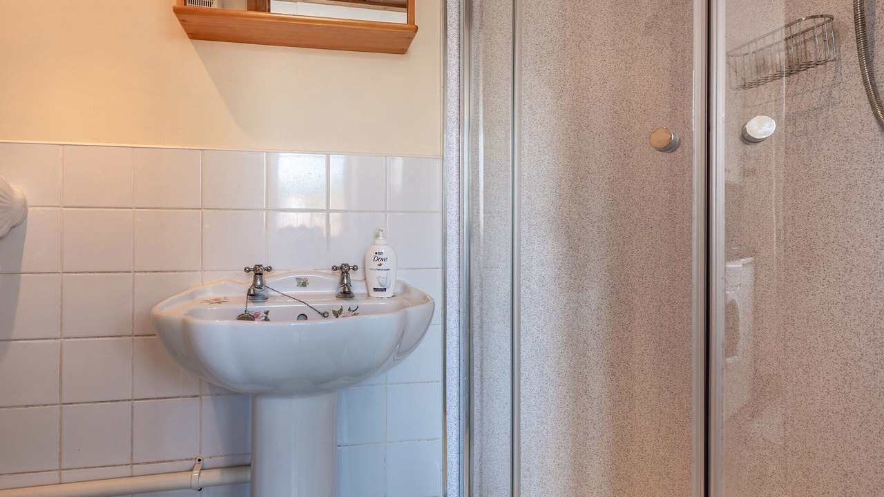 Photo of Bedroom in Chapel Saint Leonards