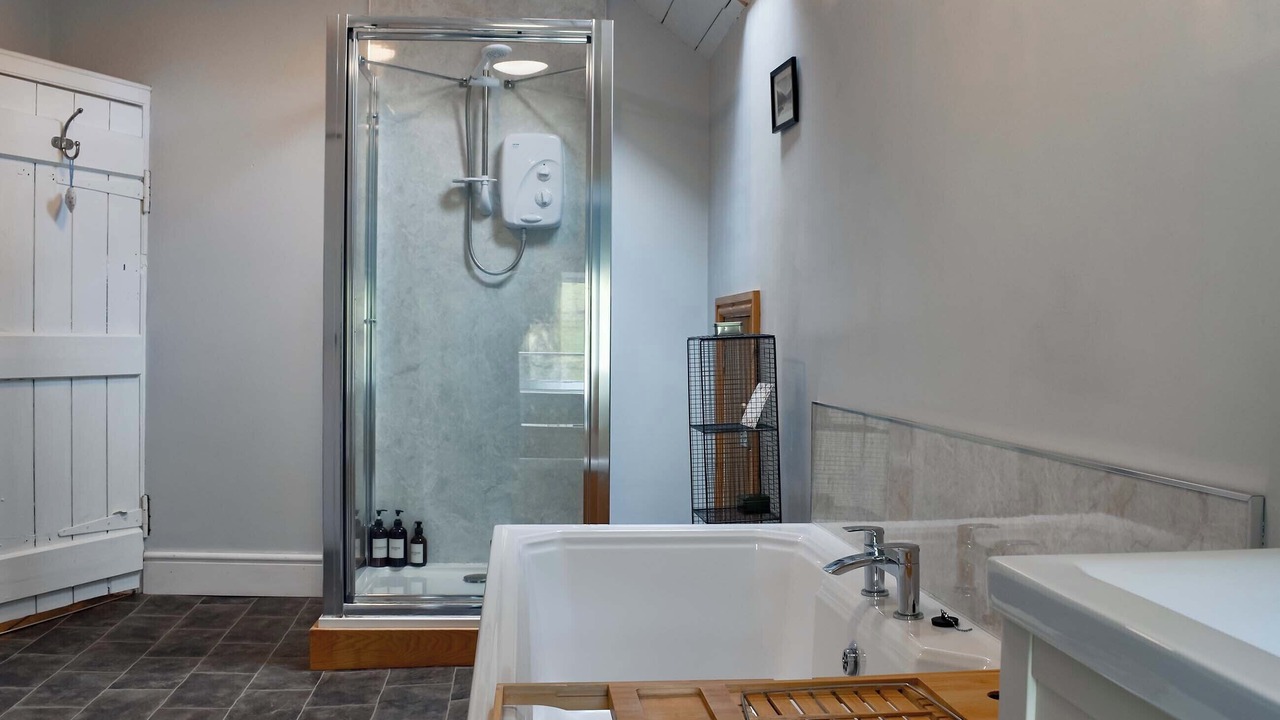 Photo of Bathroom in Tirabad