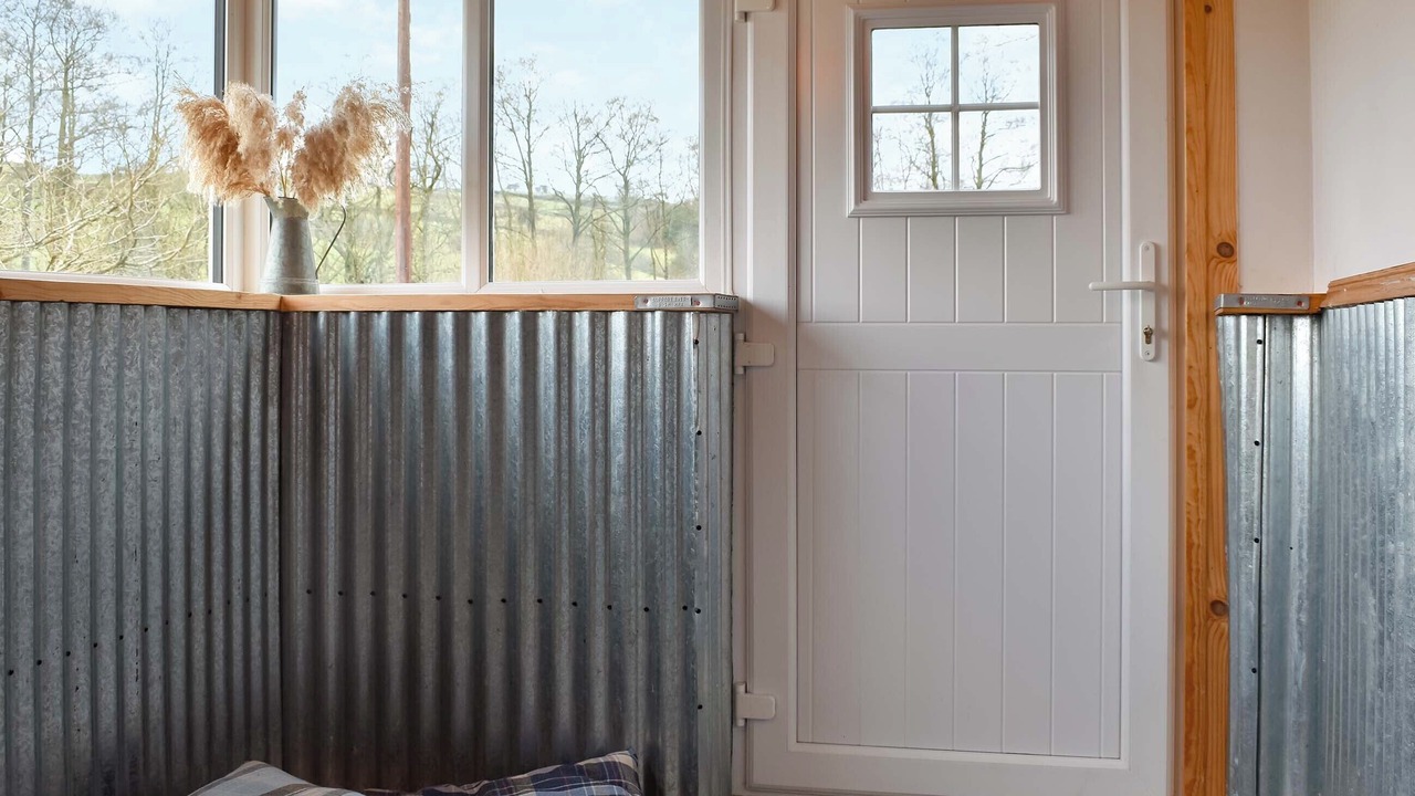Photo of Bedroom in Tirabad