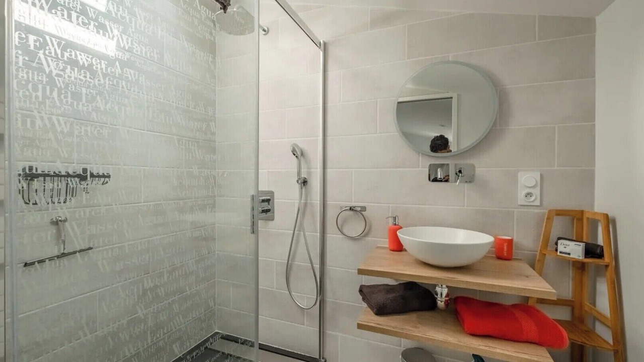 Photo of Bathroom in Saint-Jean-de-Beugne