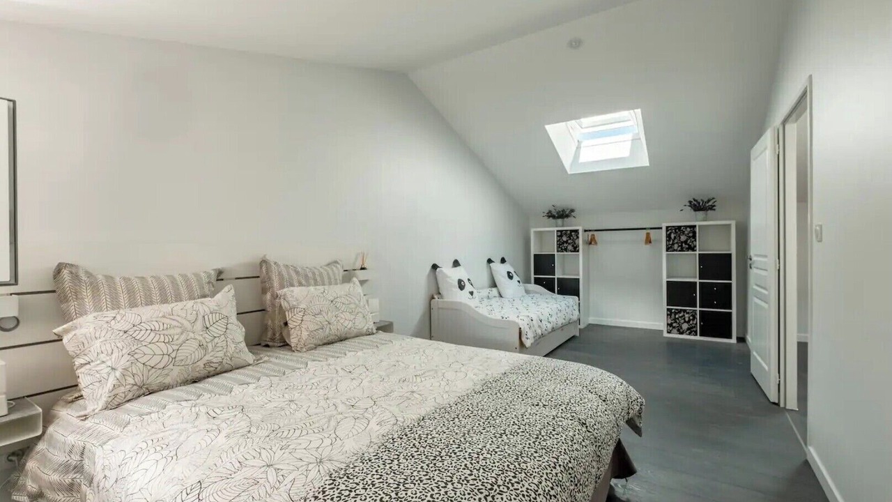Photo of Bedroom in Saint-Jean-de-Beugne
