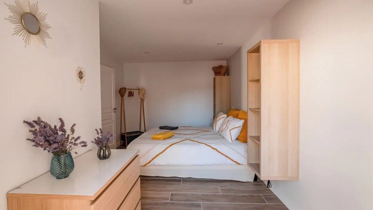 Photo of Bedroom in Saint-Jean-de-Beugne