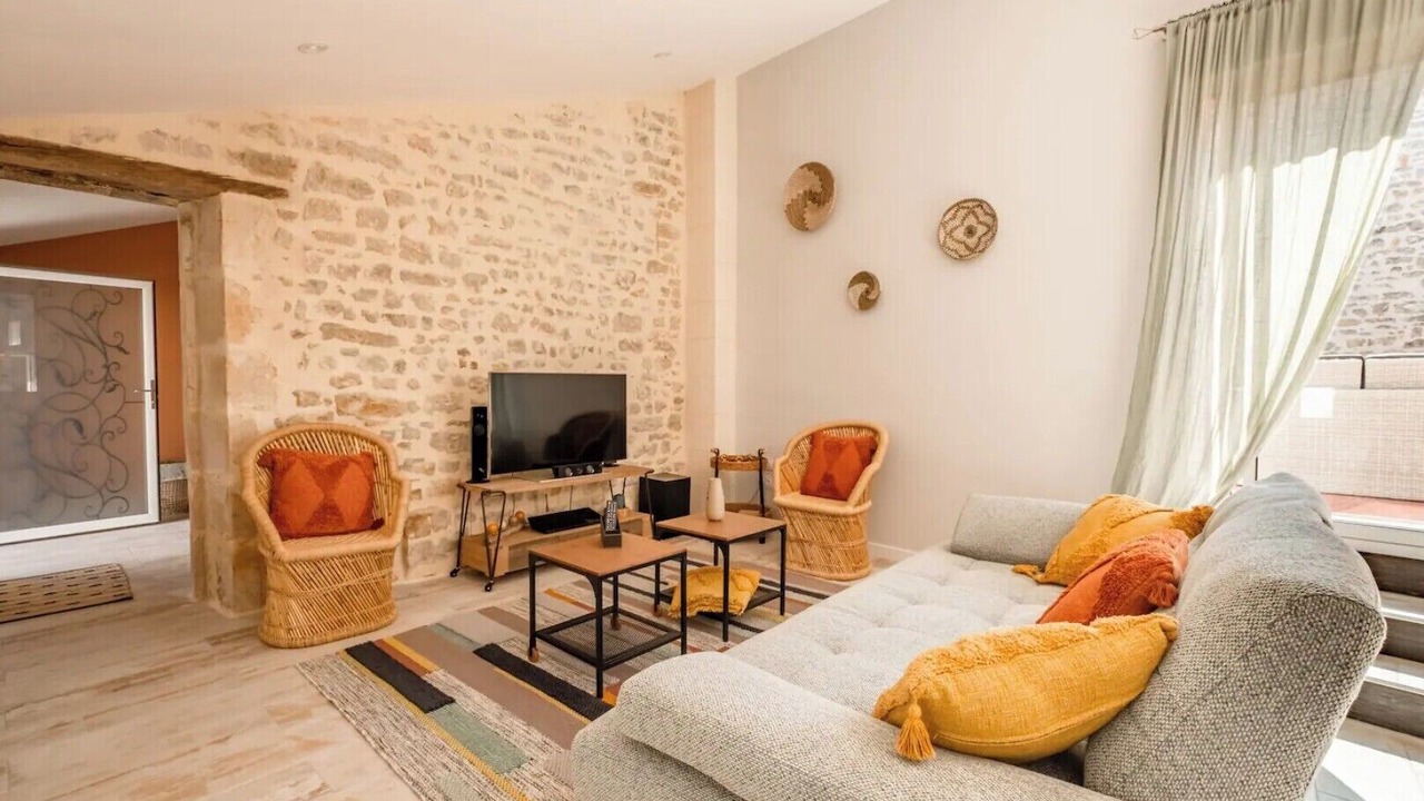 Photo of Livingroom in Saint-Jean-de-Beugne