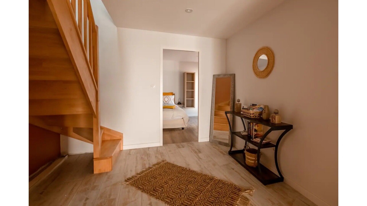 Photo of Bedroom in Saint-Jean-de-Beugne