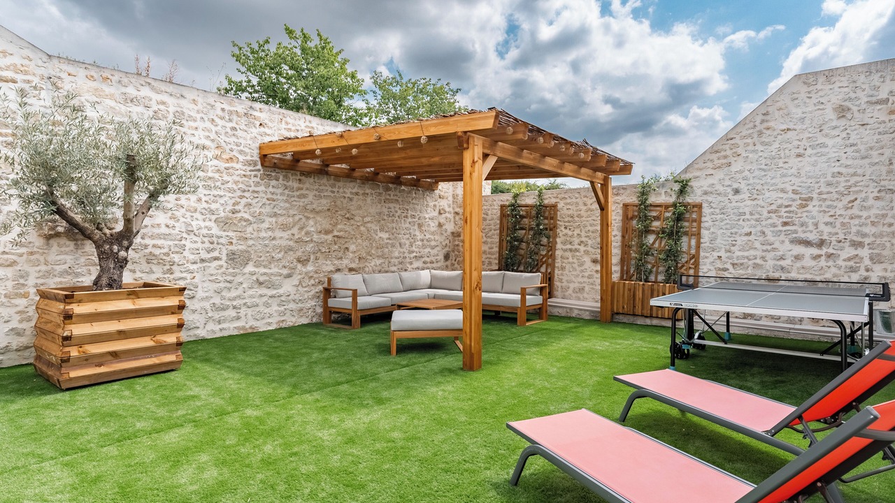 Photo of Outdoor in Saint-Jean-de-Beugne