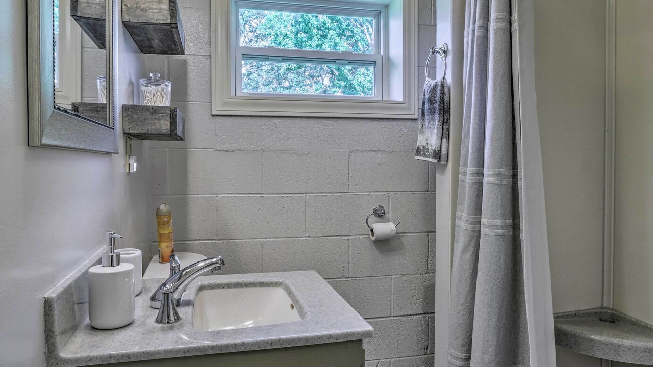Photo of Bathroom in Squires