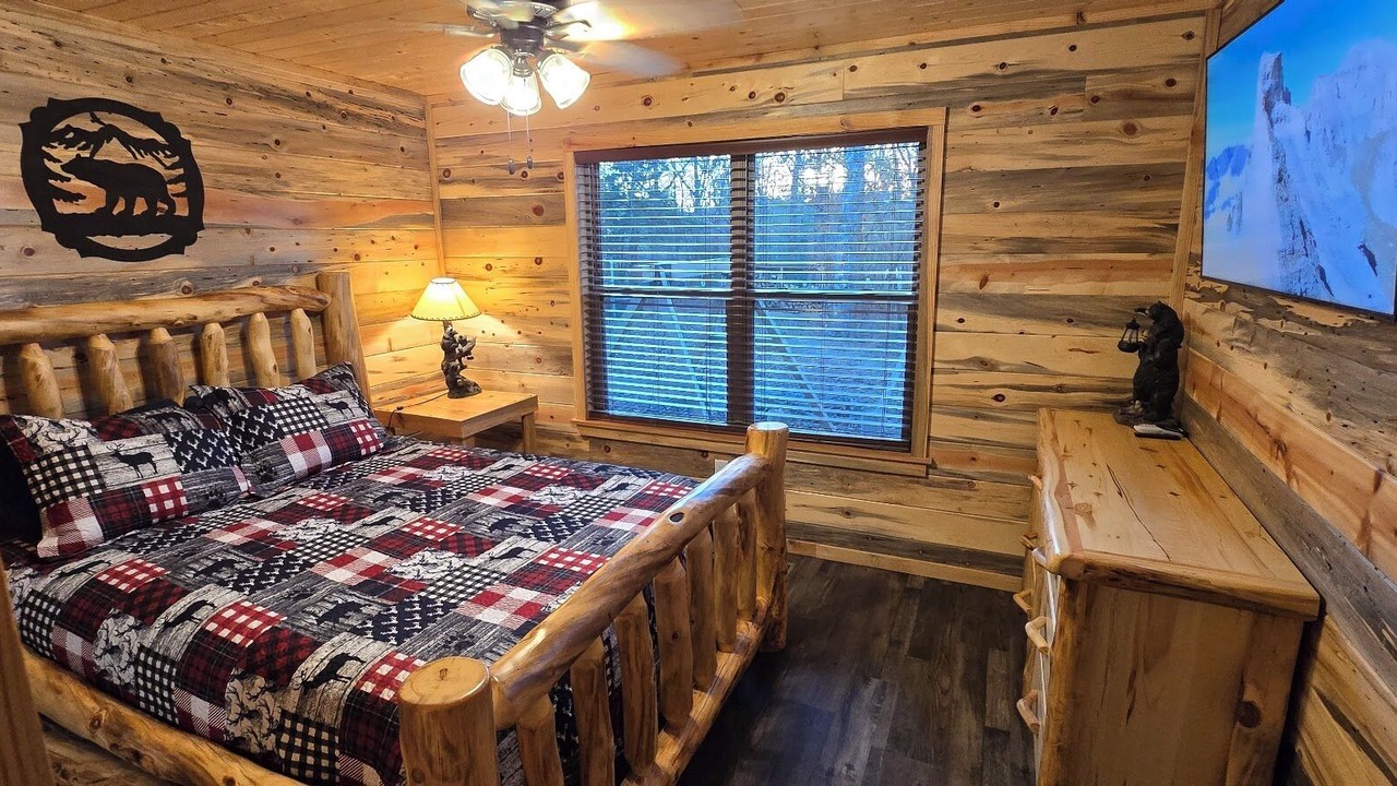 Photo of Bedroom in Board Camp