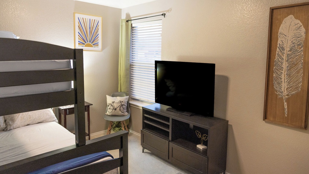 Photo of Bedroom in Kyle