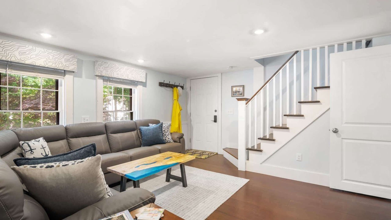 Photo of Livingroom in Yarmouth Port