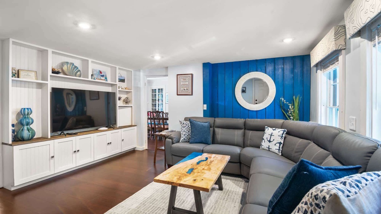 Photo of Livingroom in Yarmouth Port