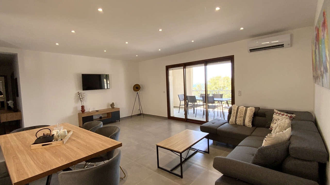 Photo of Livingroom in Monticello