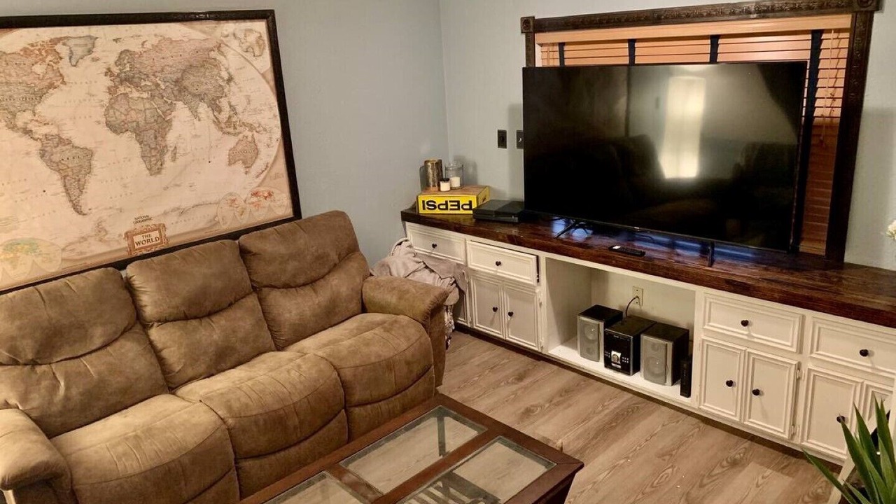 Photo of Livingroom in College Station
