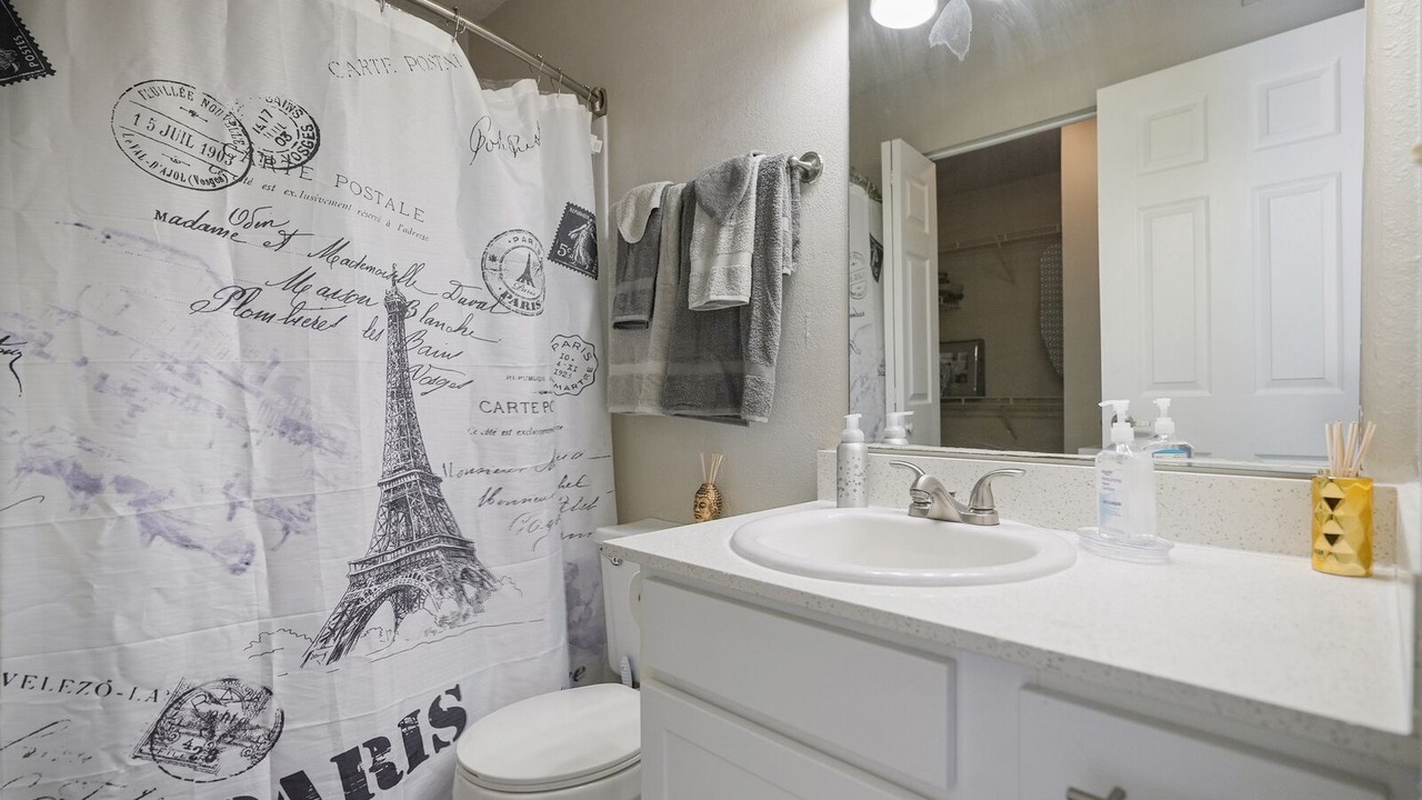 Photo of Bathroom in Loring Heights