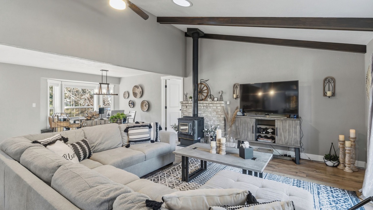 Photo of Livingroom in Jacksonville