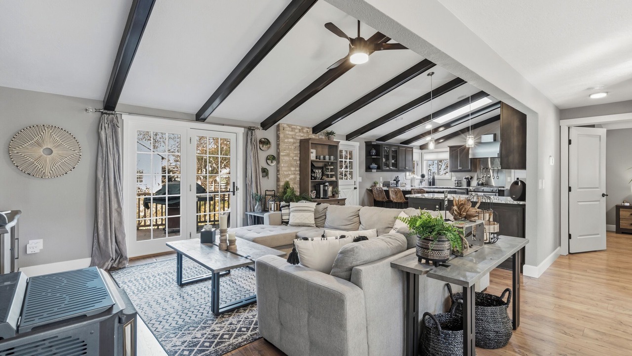 Photo of Livingroom in Jacksonville