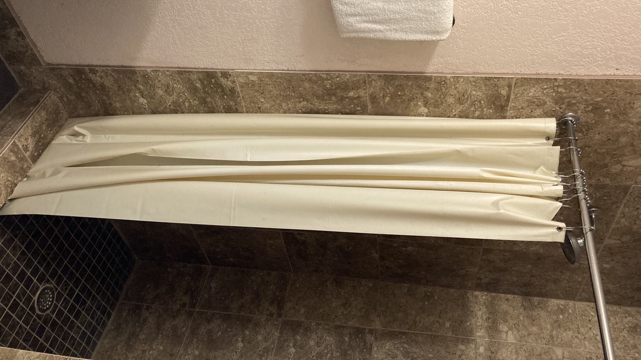 Photo of Bathroom in Alice