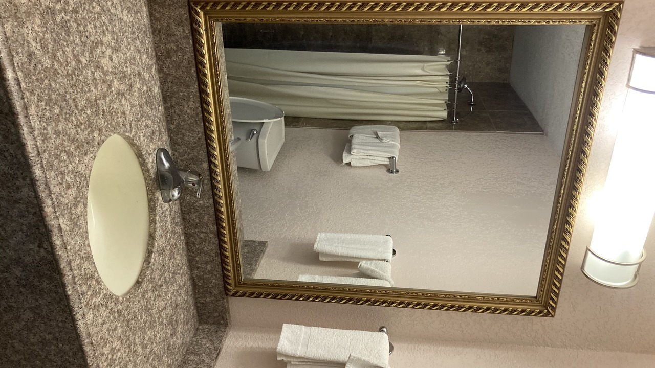 Photo of Bathroom in Alice