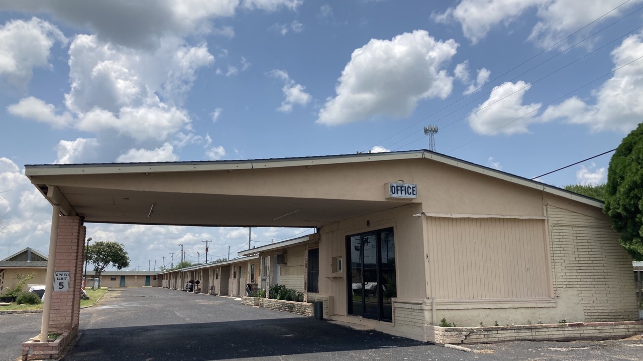 Photo of Outdoor in Alice