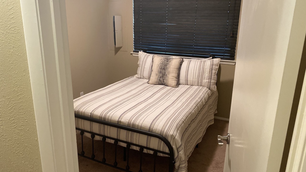 Photo of Bedroom in Northeast Heights
