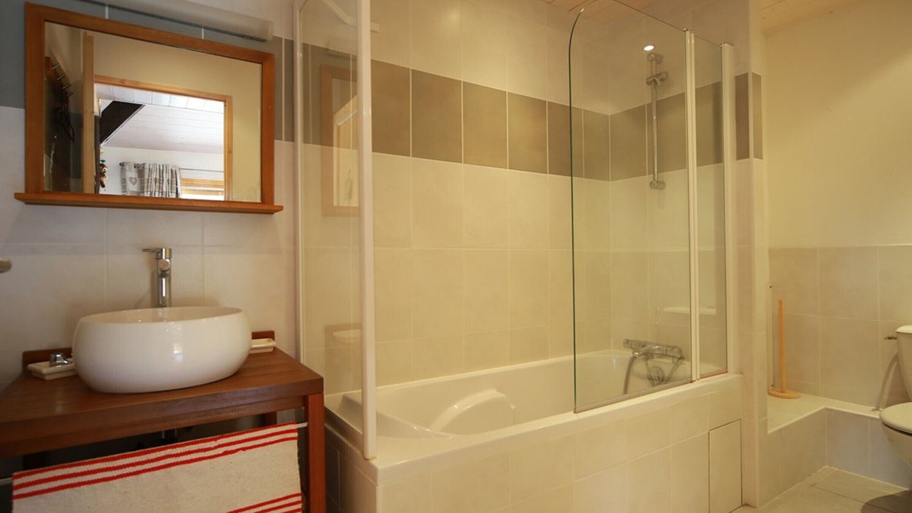 Photo of Bathroom in Les Carroz-d'Araches