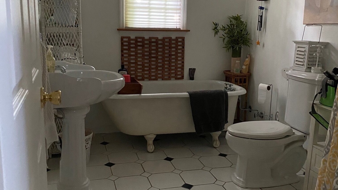 Photo of Bathroom in Cape May Point