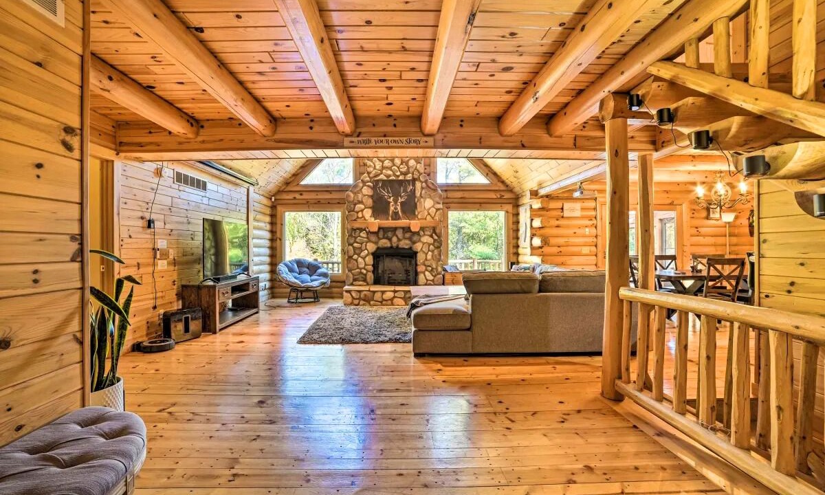 Photo of Livingroom in Gladwin