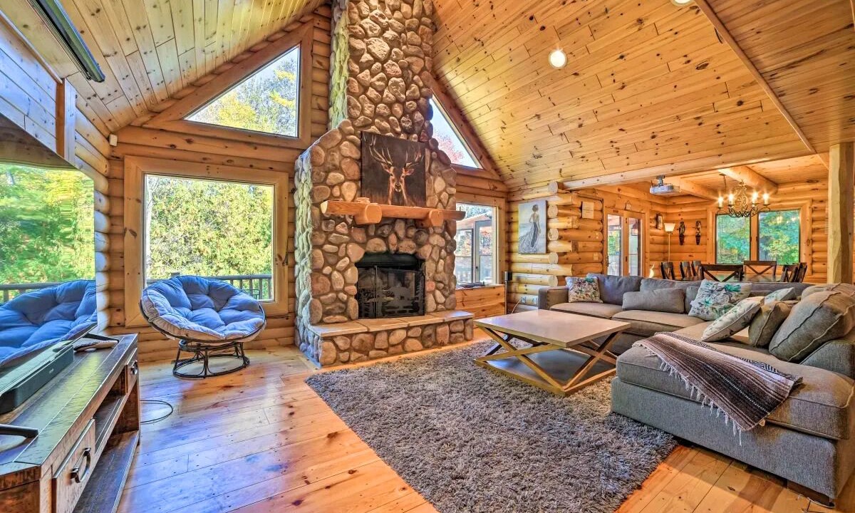 Photo of Livingroom in Gladwin