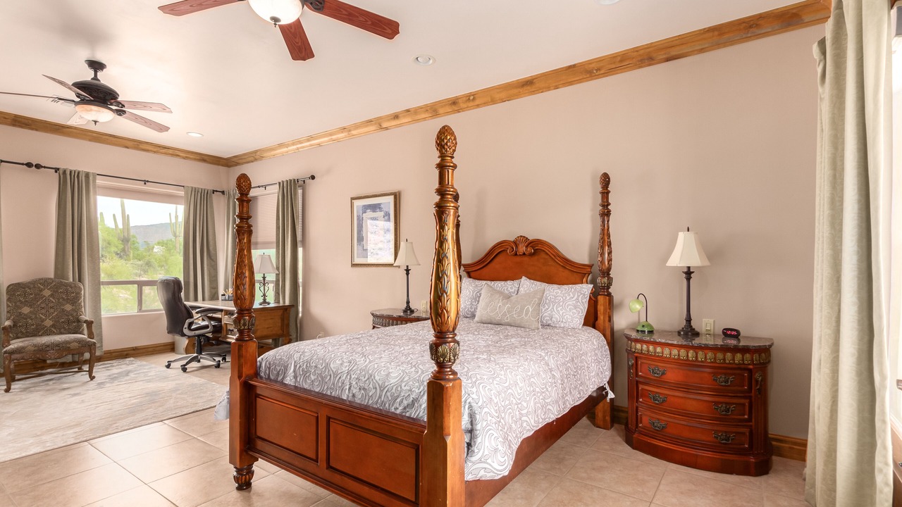 Photo of Bedroom in Cave Creek