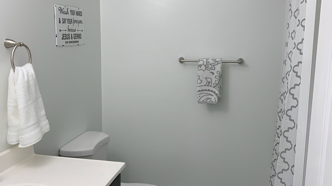Photo of Bathroom in Holly