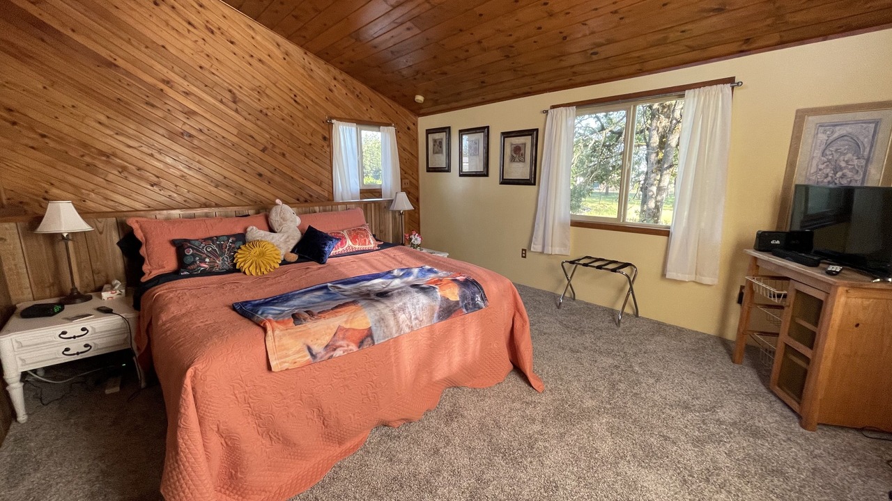 Photo of Bedroom in Aumsville