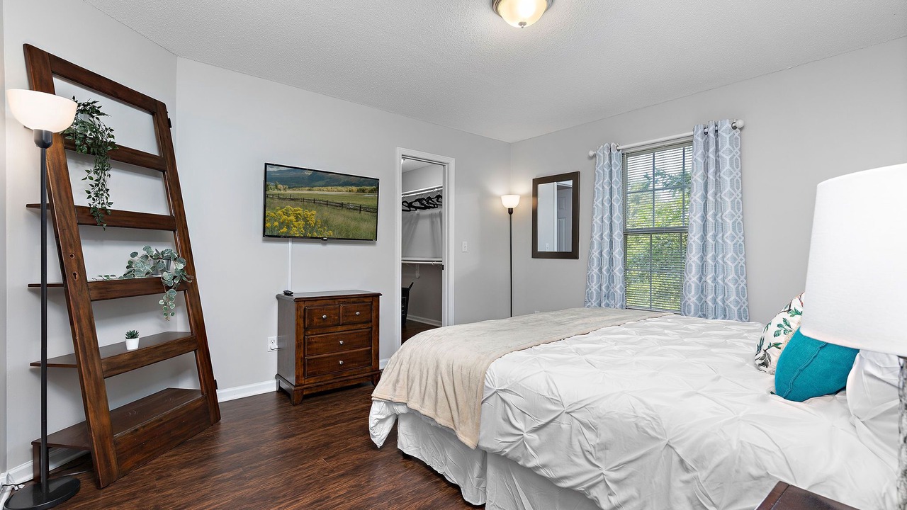 Photo of Bedroom in Raymore