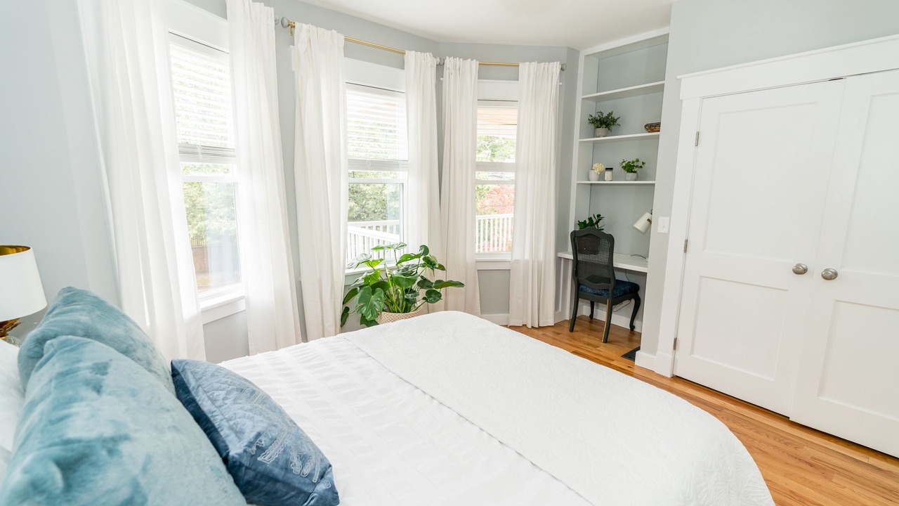 Photo of Others in New Haven