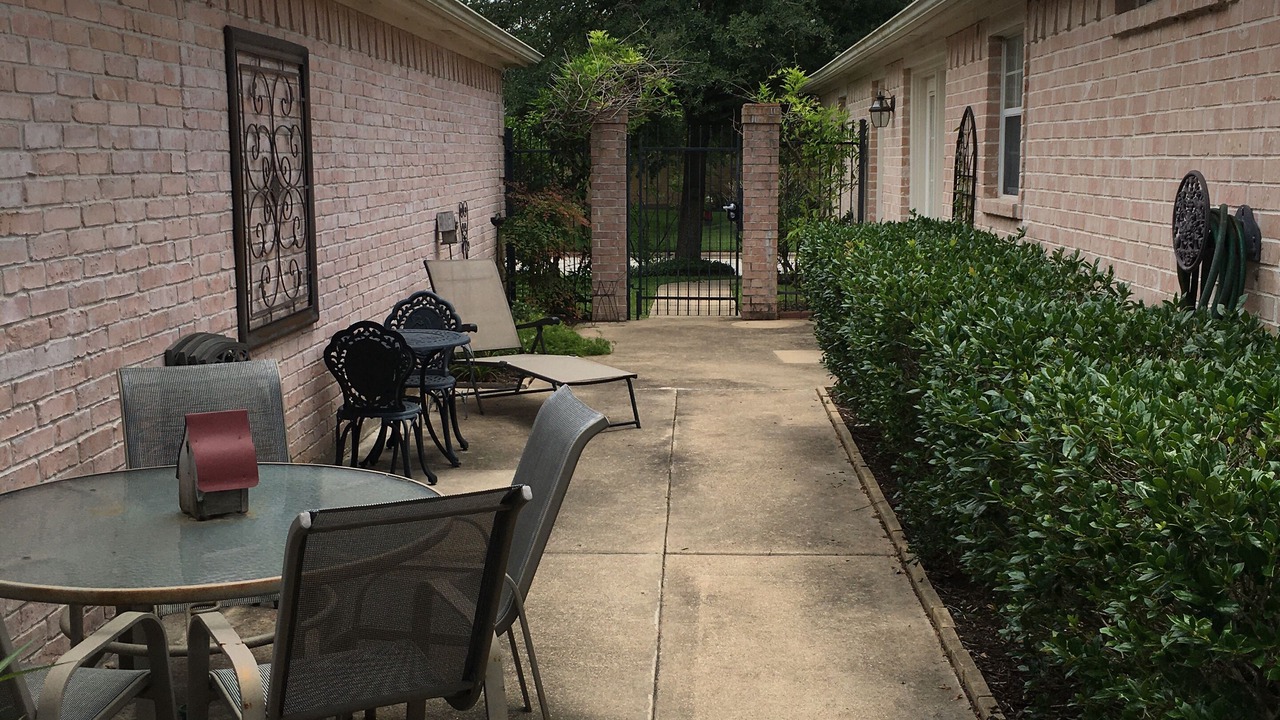 Photo of Outdoor in Briarcrest Estates