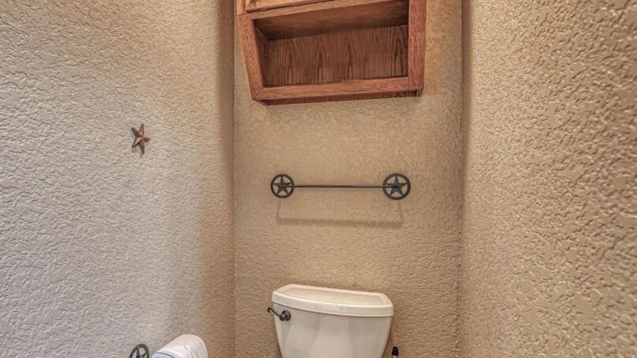 Photo of Bathroom in Lakehills