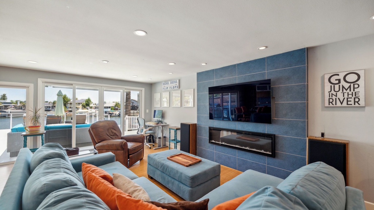 Photo of Livingroom in Discovery Bay