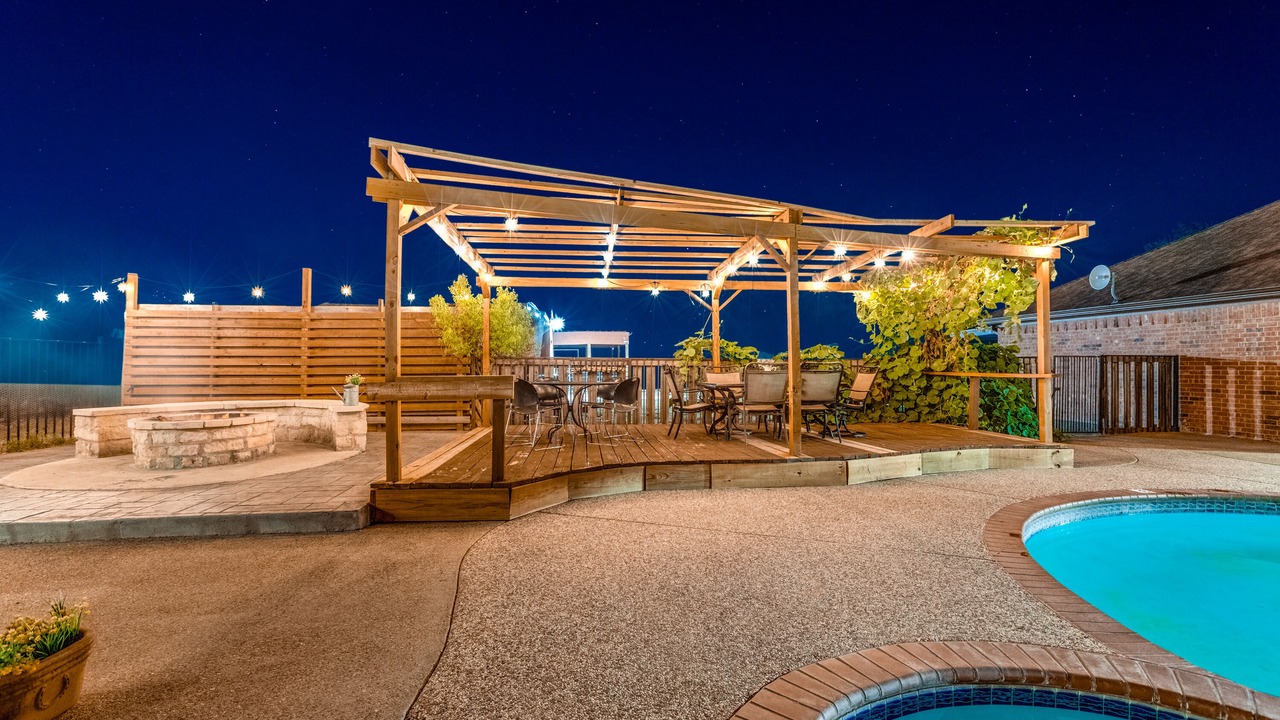 Photo of Outdoor in Weston