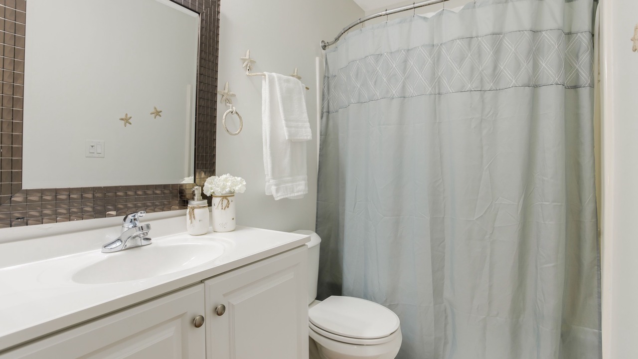 Photo of Bathroom in Dunean