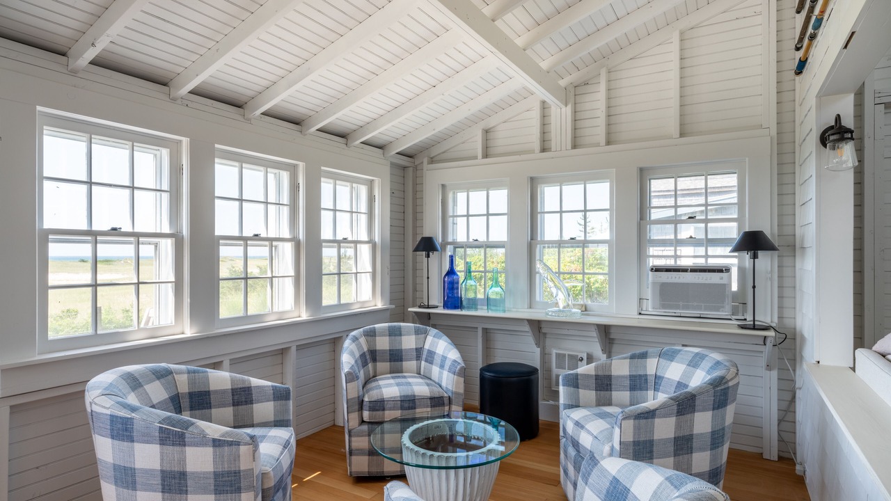 Photo of Others in Surfside